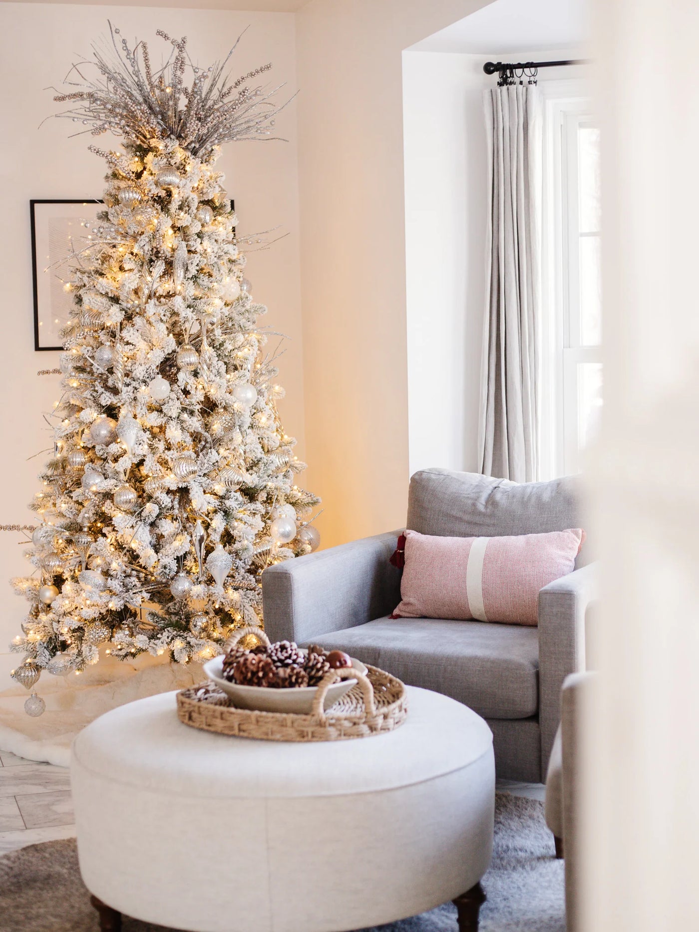 Complete Christmas Tree Decoration Kit – Luxury Edition Gold & White JingleBox