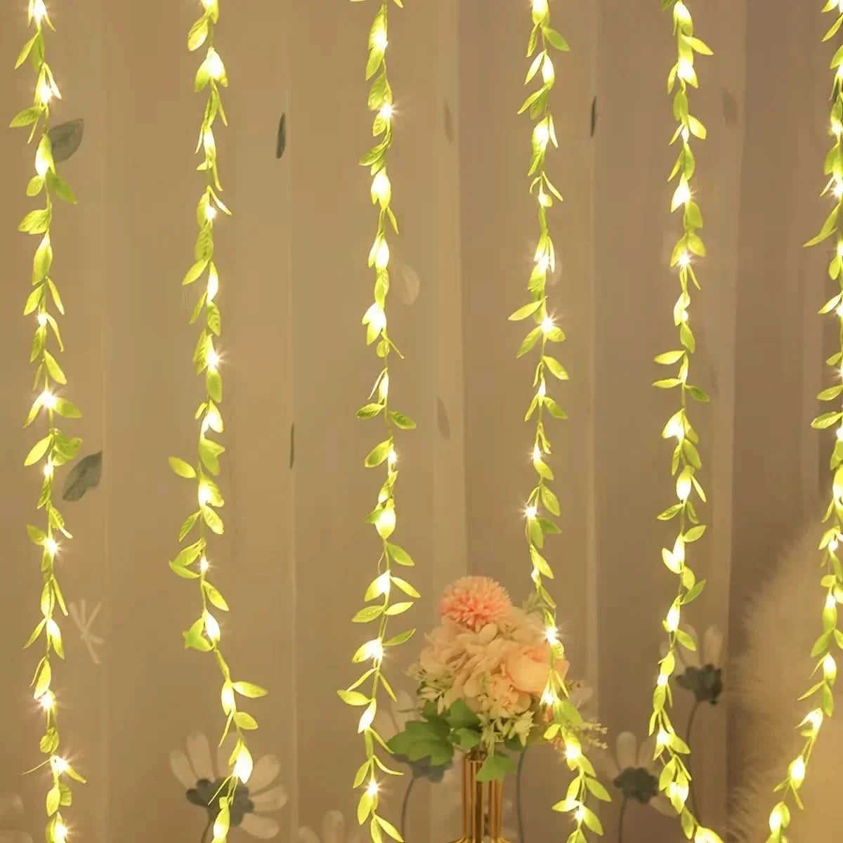 Christmas Lights Curtain with Leaves – Charm and Magic in Every Detail